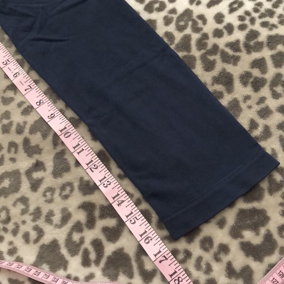 AVOCADO Seamless Capri Leggings in Blue Size M/L - Picture 12 of 13